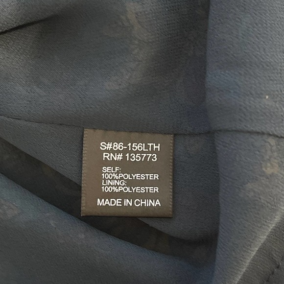 Karlie Navy Floral Print Long Sleeve Lined Open Back Blouse Medium - Picture 8 of 9